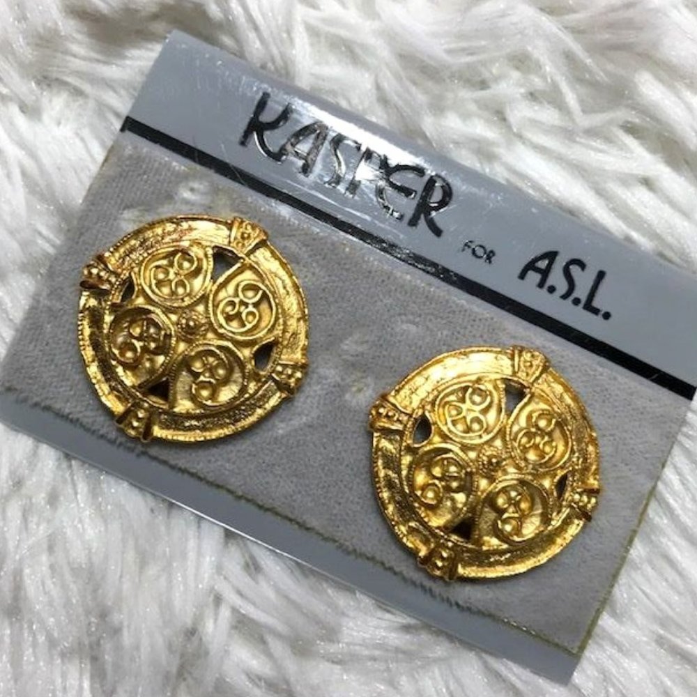 NWOT Kasper Gold Grecian Medallion Clip Earrings